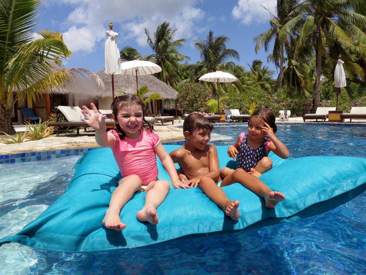 T-Land Resort Nembrala Luaran gambar