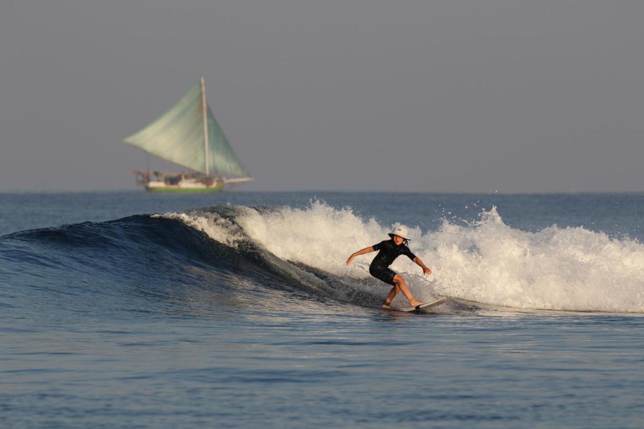 T-Land Resort Nembrala Luaran gambar