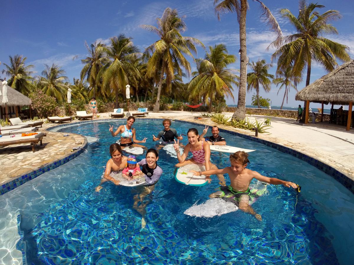 T-Land Resort Nembrala Luaran gambar